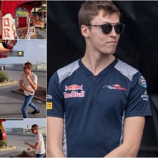 Ex pilota di Formula 1 fa tappa a Bordighera: sul lungomare avvistato Daniil Kvjat (Foto) Ex pilota di Formula 1 fa tappa a Bordighera: sul lungomare avvistato Daniil Kvjat (Foto)