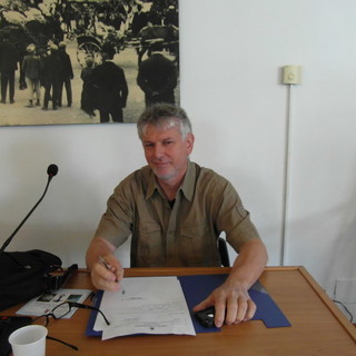 Bordighera: bocciata la mozione sulla pericolosità dei pini, Marani: “Chiedo risposte sulla lotta alla processionaria”