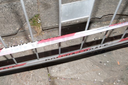 Sanremo: danni alla pavimentazione del solettone di piazza Colombo dopo il Festival, zona transennata (Foto)