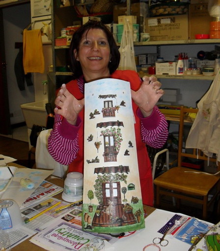 Sanremo: proseguono i corsi di decoupage al laboratorio San Rocco Sanremo: proseguono i corsi di decoupage al laboratorio San Rocco