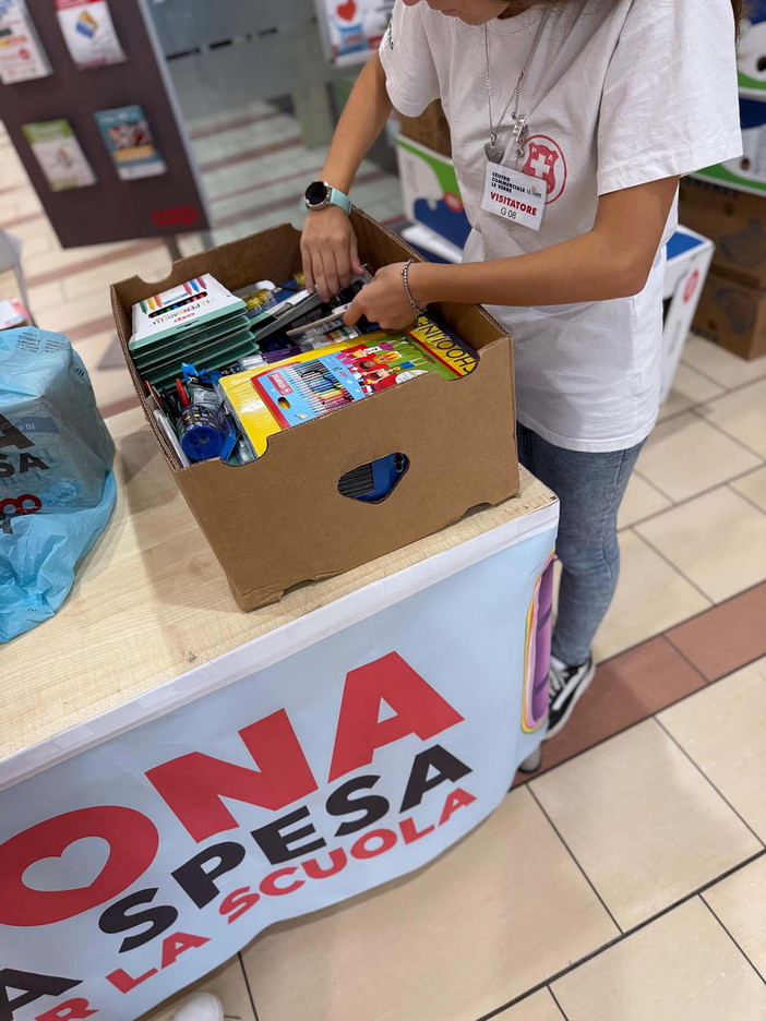 Solidarietà scolastica nell’Imperiese: raccolti 746 kg di materiale didattico con “Dona la spesa scuola” Solidarietà scolastica nell’Imperiese: raccolti 746 kg di materiale didattico con “Dona la spesa scuola”