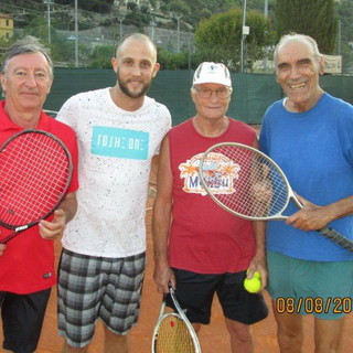 Tennis: è in corso sui sui campi del Tc Ventimiglia (zona Peglia) il Torneo di doppio giallo "Memorial Tony e Luisa D'Orsi"