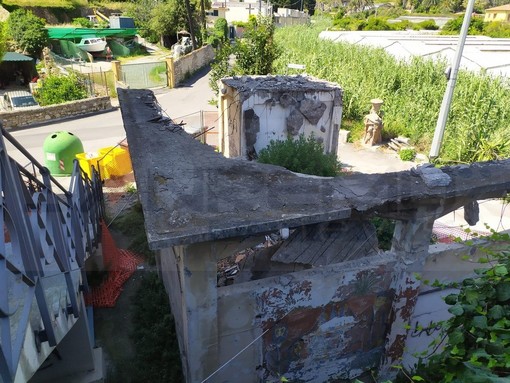 Bordighera: degrado e sporcizia nella zona dell'Arziglia, si leva la protesta di residenti e turisti (Foto)