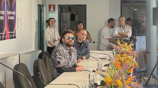 Sanremo 2024, Dargen D'Amico: "Perché fa rumore un mio cessate il fuoco? Perché la politica non l’ha detto"