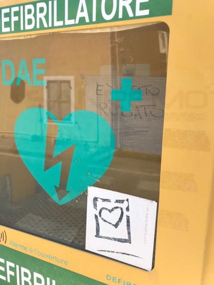 Sanremo: defibrillatore rubato ai 'Tre Ponti'? No, le 11 apparecchiature salvavita sono in manutenzione (Foto)