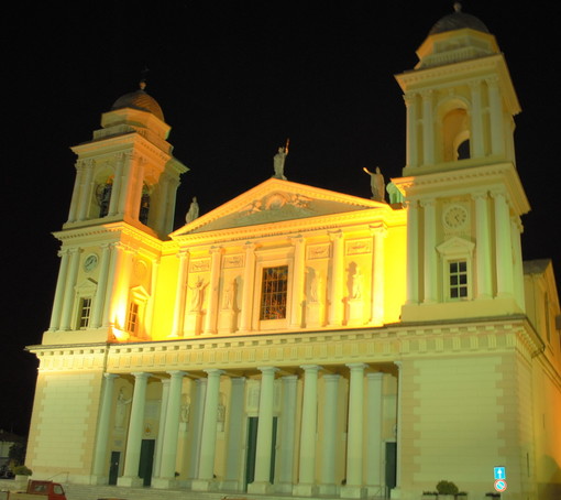 Imperia: questa sera al Duomo di San Maurizio il concerto di Natale con il Maestro Giorgio Revelli Imperia: questa sera al Duomo di San Maurizio il concerto di Natale con il Maestro Giorgio Revelli