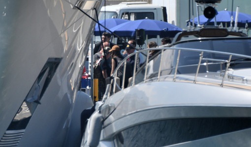 Sanremo: a Portosole si gira lo spot della 'Riva', dopo Favino oggi è arrivato David Beckham (Foto) Sanremo: a Portosole si gira lo spot della 'Riva', dopo Favino oggi è arrivato David Beckham (Foto)