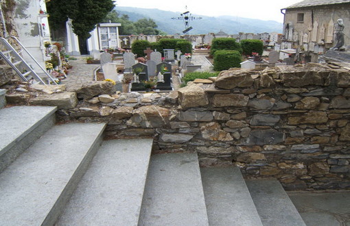 Pietrabruna: la minoranza consiliare segnala (con tanto di foto) una serie di situazioni di degrado