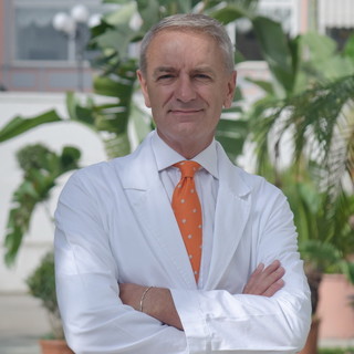 Piedi sani, vita attiva: i consigli del podologo per il benessere a lungo termine