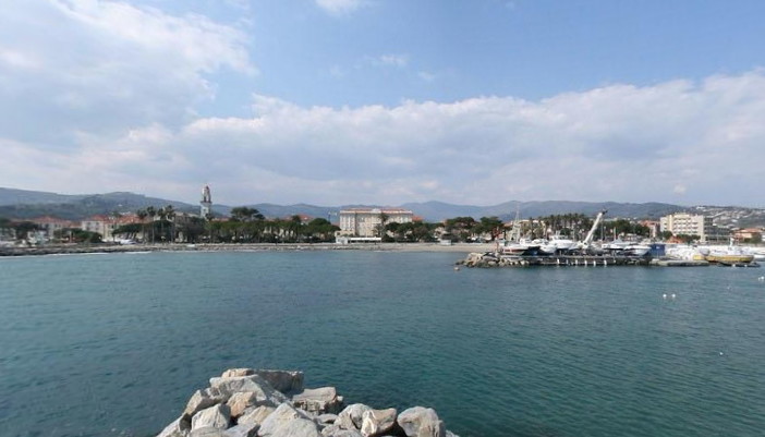 Diano Marina: un lettore interviene sui parcheggi assegnati agli Amministratori