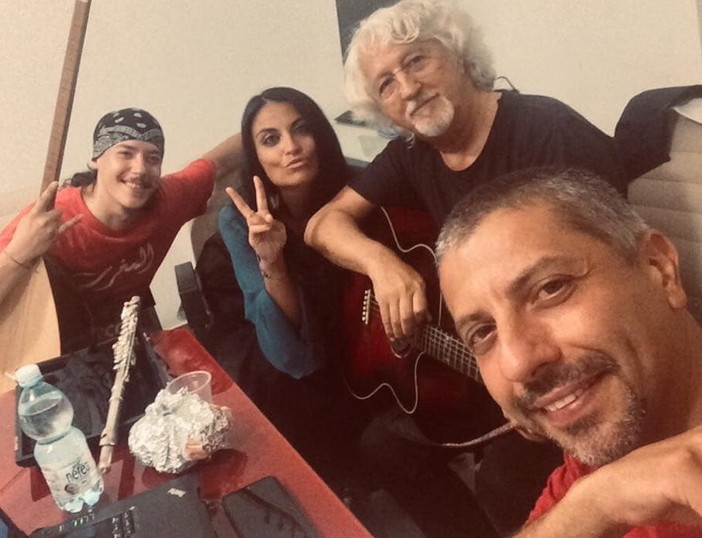 Il presidente di Area Sanremo Vittorio De Scalzi promuove il singolo del nuovo album 'Vento di terra, vento di mare'