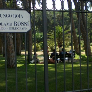 Ventimiglia: intervento delle forze dell’ordine per l’ennesima deprecabile scena di ordinario disagio all’interno dei giardini pubblici Ventimiglia: intervento delle forze dell’ordine per l’ennesima deprecabile scena di ordinario disagio all’interno dei giardini pubblici