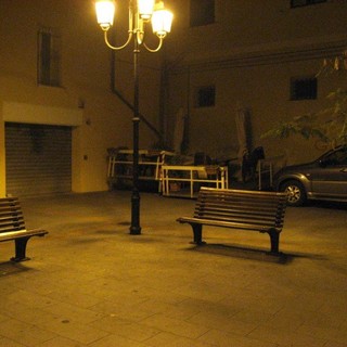 Imperia: blitz nella notte di Sanremonews per verificare un possibile dehor abusivo in piazza Ricci