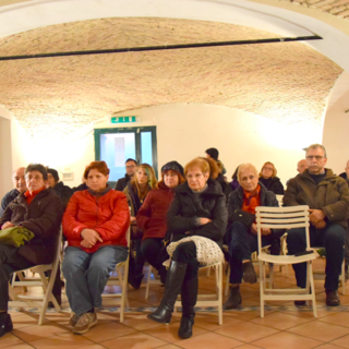 Dolceacqua: importante successo per la conferenza “le 4 regole d’oro” per prevenire il fenomeno delle truffe Dolceacqua: importante successo per la conferenza “le 4 regole d’oro” per prevenire il fenomeno delle truffe