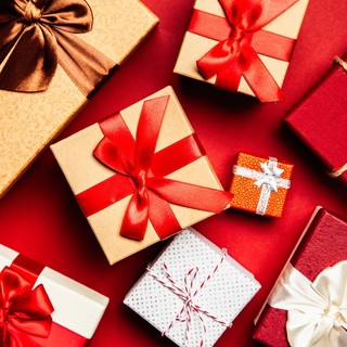 Imperia: anche quest'anno la Fondazione Riviera dei Fiori Onlus distribuisce gli speciali 'Doni di Natale'