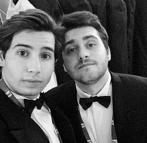 Due sanremesi sul palco dell'Ariston con Dargen D'Amico: sono tra i coristi di 'Onda Alta' Due sanremesi sul palco dell'Ariston con Dargen D'Amico: sono tra i coristi di 'Onda Alta'