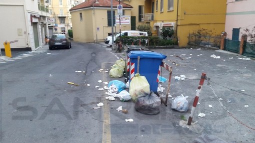 Sanremo: situazione di degrado non ancora risolta, la viva protesta di abitante di via Goethe Sanremo: situazione di degrado non ancora risolta, la viva protesta di abitante di via Goethe