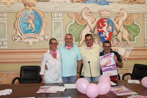 Diano Marina: sabato 28 luglio la seconda edizione di "Diano In Rosa" Diano Marina: sabato 28 luglio la seconda edizione di "Diano In Rosa"