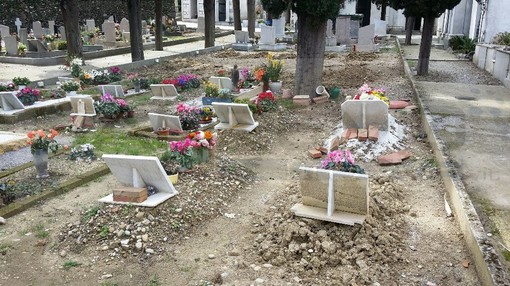 Camporosso: degrado del cimitero comunale, la risposta dell'Amministrazione al gruppo di opposizione