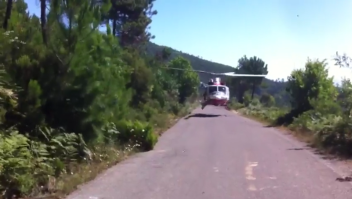Sanremo: sulla pagina nazionale del 112 Emergenza lo spettacolare atterraggio di 'Drago' in strada a San Romolo (Video) Sanremo: sulla pagina nazionale del 112 Emergenza lo spettacolare atterraggio di 'Drago' in strada a San Romolo (Video)