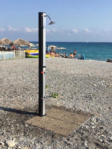 Vallecrosia: l'assessore Fazzari interviene dopo l'interpellanza dell'opposizione sulle docce solari in spiaggia Vallecrosia: l'assessore Fazzari interviene dopo l'interpellanza dell'opposizione sulle docce solari in spiaggia