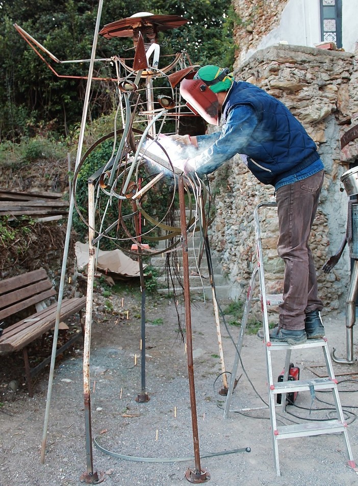 Vasia: il don Chisciotte dell'artista Diego Santamaria fa tappa a Pantasina (Foto)