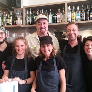 Daniel McVicar al bar “Sir Thomas” di Ventimiglia