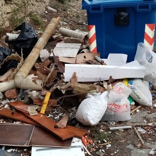 Ventimiglia, "degrado nell'isola ecologica di Porta Canarda": la segnalazione (Foto)