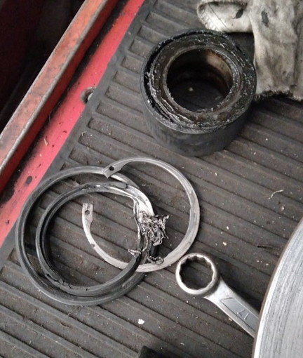 Sanremo: manutenzione delle strade che lascia a desiderare, la lamentela del nostro lettore Gianni Calvi (Foto) Sanremo: manutenzione delle strade che lascia a desiderare, la lamentela del nostro lettore Gianni Calvi (Foto)