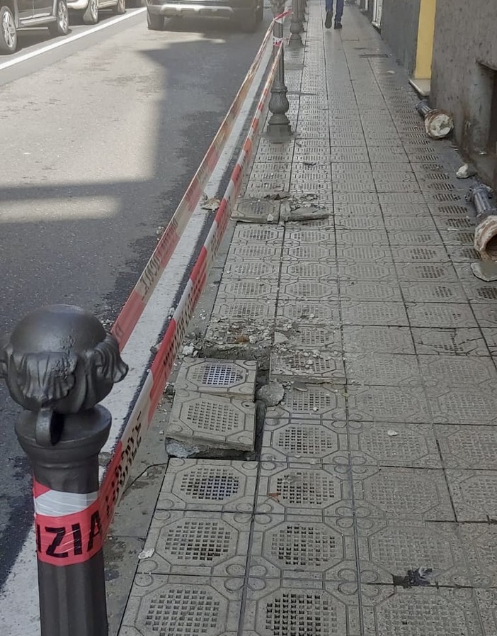 Sanremo: nuovo 'filotto' di dissuasori in via Zeffiro Massa (foto)