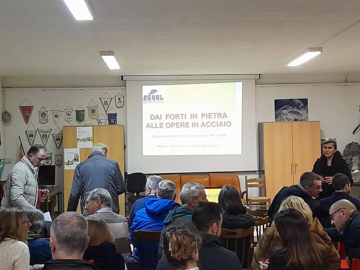 Bordighera, alla scoperta delle fortificazioni del vallo alpino con Davide Bagnaschino (Foto) Bordighera, alla scoperta delle fortificazioni del vallo alpino con Davide Bagnaschino (Foto)