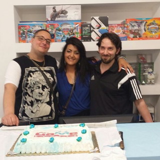 Sanremo: grande successo nel nuovo negozio di DVD Mania, ora trasferitosi in Piazza Borea d'Olmo Sanremo: grande successo nel nuovo negozio di DVD Mania, ora trasferitosi in Piazza Borea d'Olmo