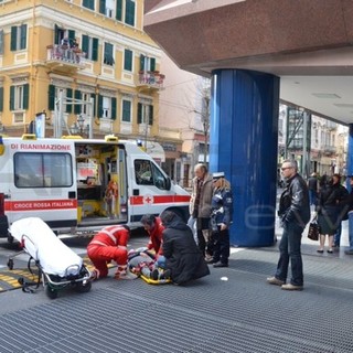 Sanremo: donna investita da un fuoristrada in Corso Garibaldi davanti al Palafiori