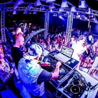 Sanremo: torna il martedì sera evento al 'K-Beach' con 'Aperichik' è anche il 'Martedì delle donne' Sanremo: torna il martedì sera evento al 'K-Beach' con 'Aperichik' è anche il 'Martedì delle donne'