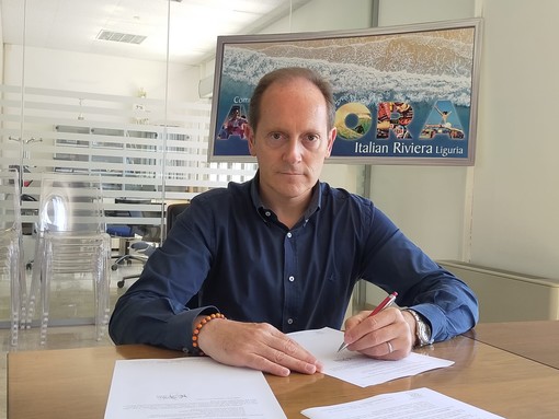 Dopo l'esposto in Procura il sindaco Demichelis chiede all'Ato di sciogliere la convenzione con Rivieracqua Dopo l'esposto in Procura il sindaco Demichelis chiede all'Ato di sciogliere la convenzione con Rivieracqua