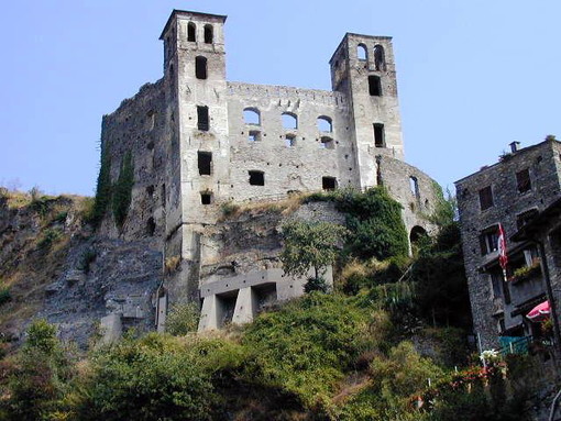 Dolceacqua: sabato prossimo al Castello dei Doria l'inaugurazione della mostra di Moris De Leyva