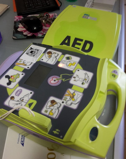 Cervo: acquistato il nuovo defibrillatore, la Croce D'Oro ringrazia chi ha contribuito