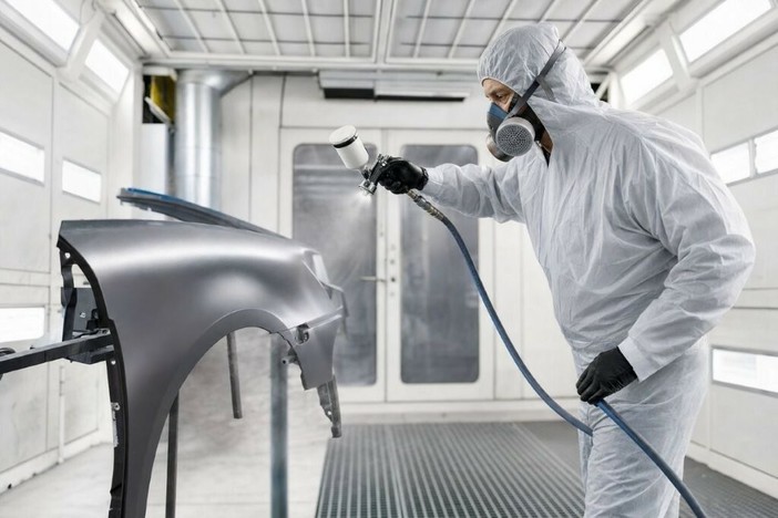 Dalla preparazione all’essiccazione, il ruolo delle cabine nel ciclo professionale di verniciatura Dalla preparazione all’essiccazione, il ruolo delle cabine nel ciclo professionale di verniciatura