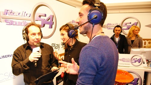 La diretta di ieri di fronte all'Ariston (© Sanremonews.it)