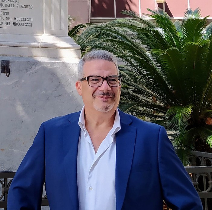 Il Centro Commerciale di Servizi di Riva Ligure amplia l'offerta, inserendo patronato e caf, servizi sindacali ed il disbrigo pratiche per stranieri Il Centro Commerciale di Servizi di Riva Ligure amplia l'offerta, inserendo patronato e caf, servizi sindacali ed il disbrigo pratiche per stranieri