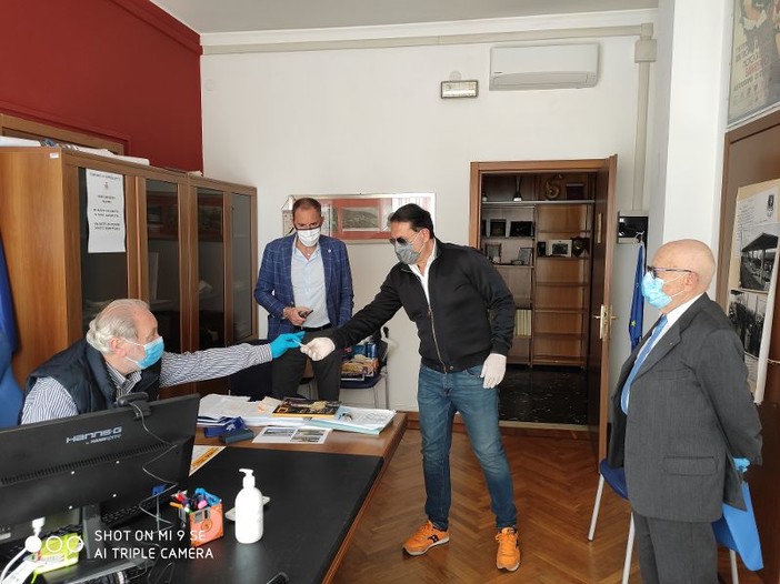 Ospedaletti: donazione di 1.000 euro del Rotary CLub Sanremo Hanbury per le famiglie in difficoltà (Foto)