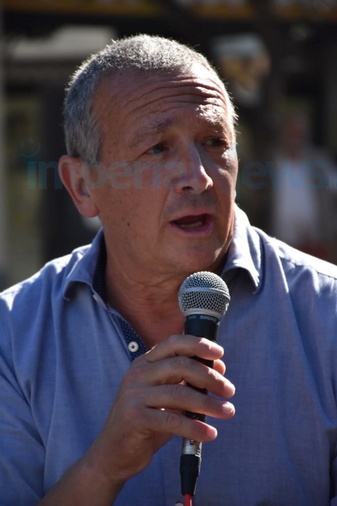 Diano Marina: giovedì sera in Comune una conferenza su “Ukraina: una guerra che ci tocca da vicino” Diano Marina: giovedì sera in Comune una conferenza su “Ukraina: una guerra che ci tocca da vicino”
