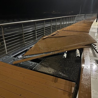 I danni alla passeggiata a sbalzo di Ventimiglia