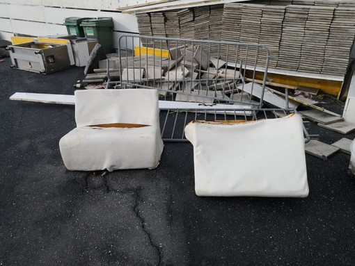 Imperia: da oggi a sabato verranno posizionati i cassoni scarrabili per raccogliere i rifiuti prodotti dalla mareggiata di fine ottobre