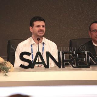 #Sanremo2017: ascolti ancora in positivo, la terza serata conquista oltre 10.4 milioni di telespettatori