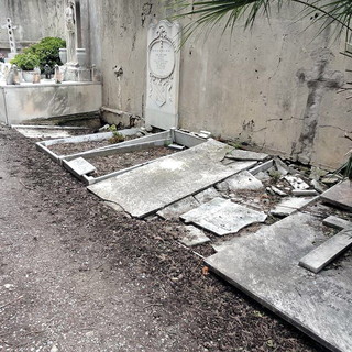 Sanremo: sopralluogo dell’Amministrazione al cimitero della Foce: “Delimitiamo le zone più pericolose, la prospettiva è un gruppo di lavoro per un intervento strutturale”
