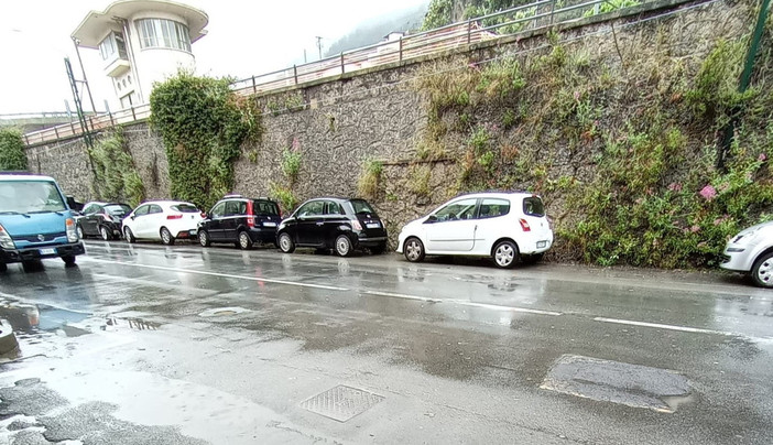Lavori e pioggia mandano il traffico in tilt a Ventimiglia: code chilometriche fino a Bordighera