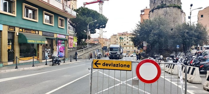Nella gallery i mezzi arrivati in città, le chiusure e la presentazione delle squadre di oggi Nella gallery i mezzi arrivati in città, le chiusure e la presentazione delle squadre di oggi