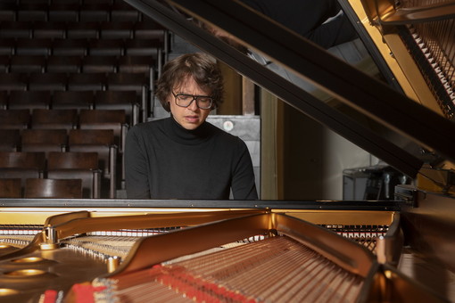 Cervo: Sergey Krylov e Lucas Debargue aprono la 60esima edizione del Festival Internazionale di Musica da Camera Cervo: Sergey Krylov e Lucas Debargue aprono la 60esima edizione del Festival Internazionale di Musica da Camera