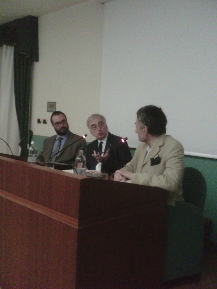 Sanremo: grande successo per la presentazione del libro 'Dizionario delle cose Segrete' Sanremo: grande successo per la presentazione del libro 'Dizionario delle cose Segrete'